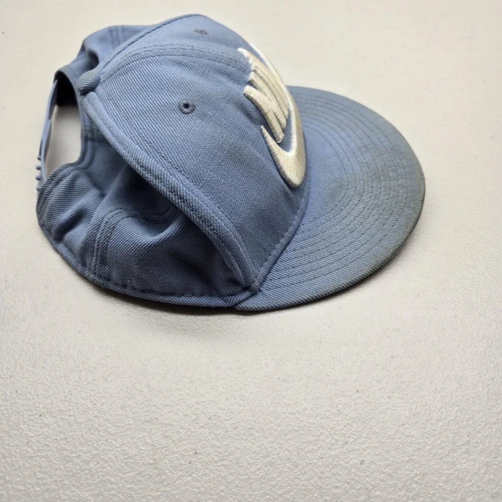Nike Men Baseball Cap ONE SIZE Light Blue Curved Snapback Logo Embroidered